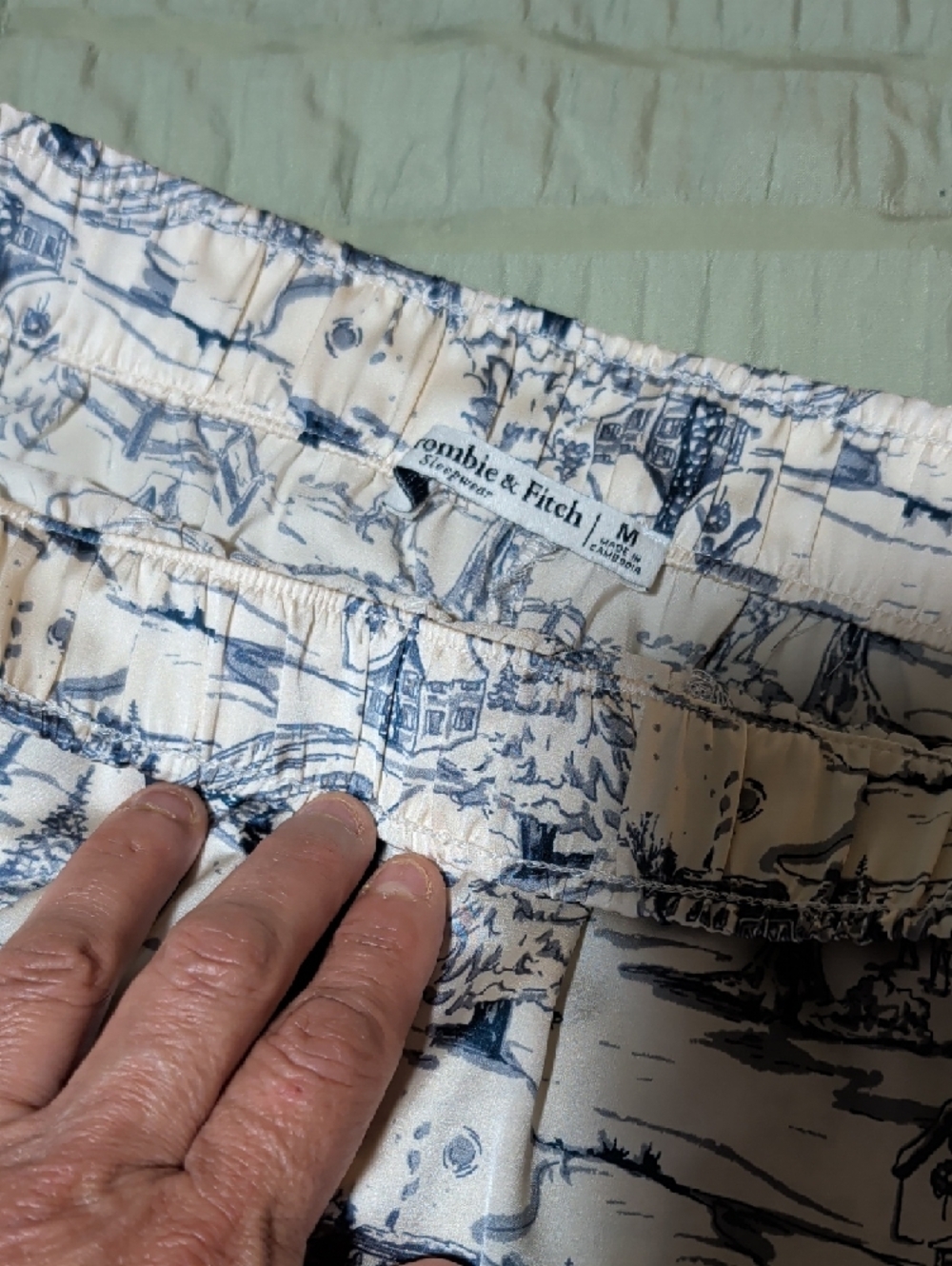 Abercrombie & Fitch Blue and Cream Toile Sleep Shirt Pajama Set - Picture 13 of 16